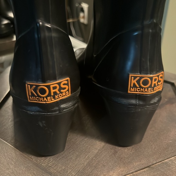 1 hour sale. KORS Michael Kors, black rain boots, tall wedge style, size 6 - Picture 8 of 11